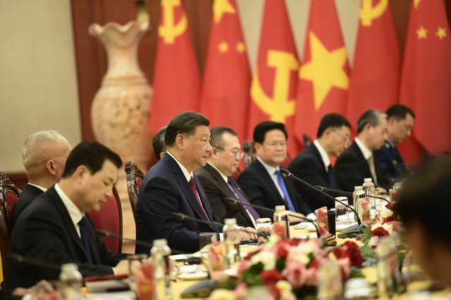 Vietnamese, Chinese Party leaders hold talks- Ảnh 3.