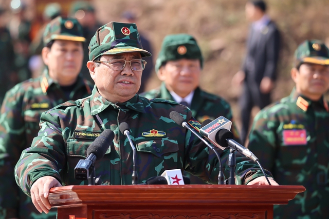 Prime Minister attends live-fire exercise of Army Corps 12- Ảnh 1.