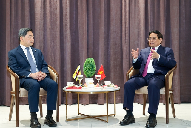 Prime Minister meets Brunei’s Minister of Finance and Economy II - Ảnh 1.