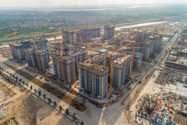 Array of laws to be amended in favor of real estate market development - Ảnh 1.