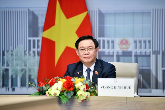 Top Vietnamese, Chinese legislators hold online talks - Ảnh 1.