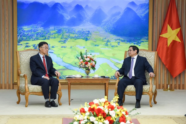 Prime Minister receives China’s Guangxi official  - Ảnh 1.