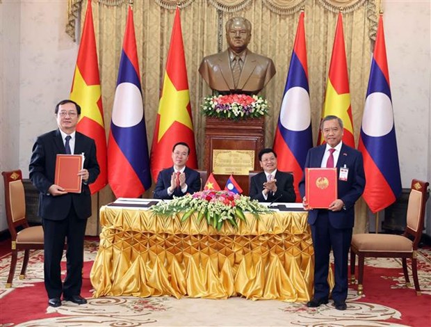President holds talks with Party General Secretary, President of Laos - Ảnh 3.