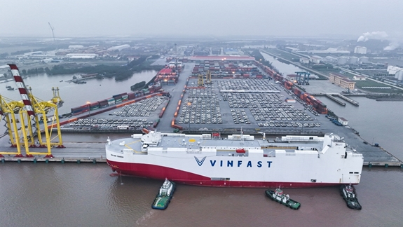VinFast exports 1,879 more vehicles to North America - Ảnh 1.