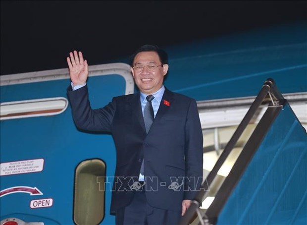 Top legislator leaves for Cuba, Argentina, Uruguay visits - Ảnh 1.