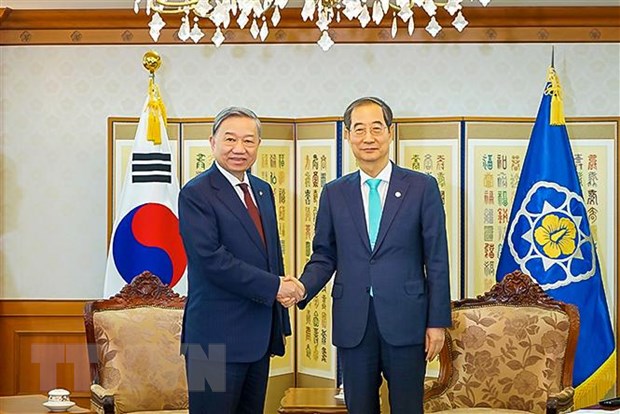 Minister of Public Security meets RoK Prime Minister  - Ảnh 1.