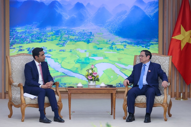 India’s Adani Group mulls US$10 billion long-term investments in Viet Nam - Ảnh 1.