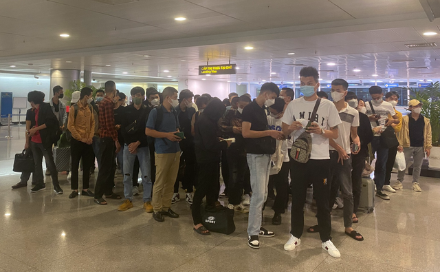 Vietnamese forced laborers rescued in Philippines return home  - Ảnh 1.