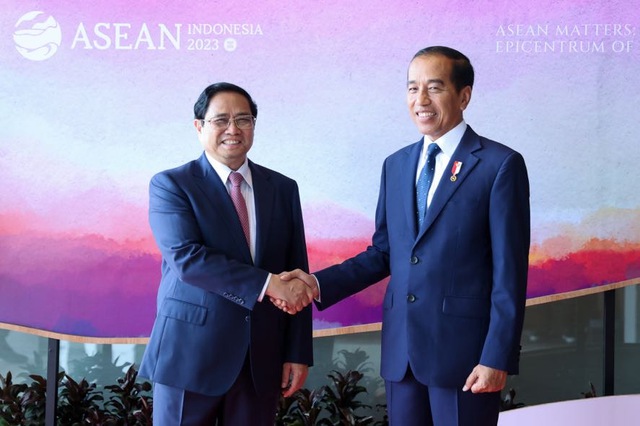 Prime Minister meets Cambodian, Indonesian leaders ahead of ASEAN Summit - Ảnh 3.