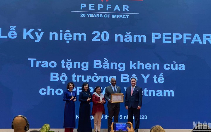 Viet Nam makes significant progress in HIV response efforts