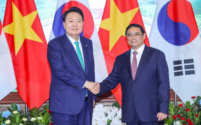 Prime Minister Pham Minh Chinh meets South Korean President