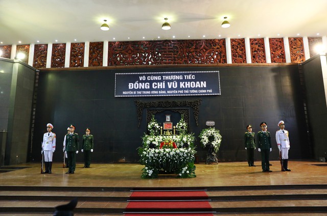 State-level funeral for former Deputy Prime Minister Vu Khoan held - Ảnh 1.