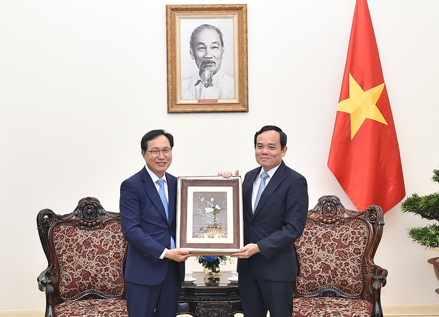 DPM receives Samsung Viet Nam CEO  - Ảnh 1.