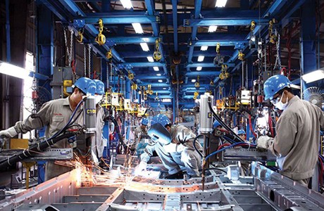 Viet Nam’s manufacturing sector shows signs of stabilization: S&P Global - Ảnh 1.