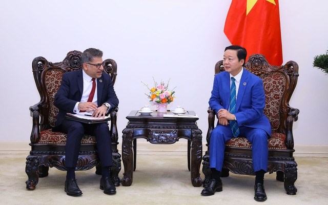Deputy PM receives AstraZeneca Viet Nam Chairman  - Ảnh 1.