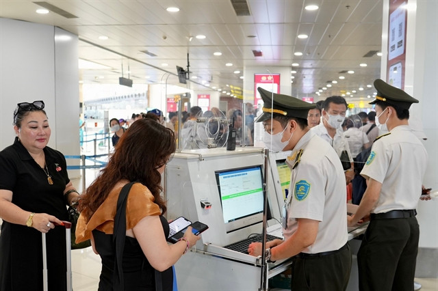 Electronic ID piloted for passengers on domestic flights - Ảnh 1.