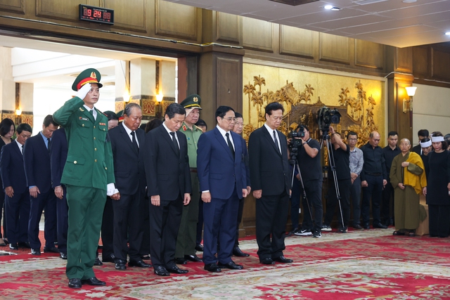 State-level funeral for Deputy Prime Minister Le Van Thanh held  - Ảnh 4.