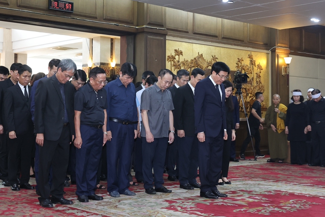 State-level funeral for Deputy Prime Minister Le Van Thanh held  - Ảnh 9.