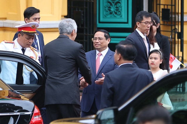 Photos: Vietnamese Prime Minister Hosts Official Welcome Ceremony For ...