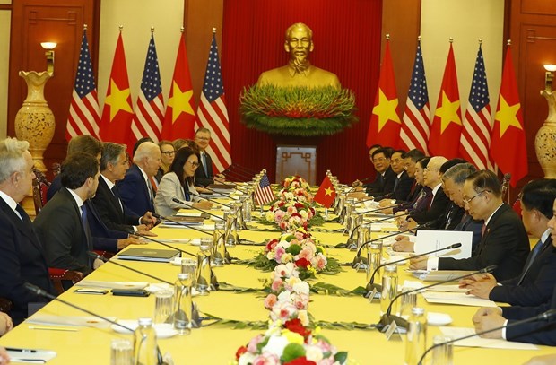 Viet Nam, U.S. lift up ties to comprehensive strategic partnership - Ảnh 1.