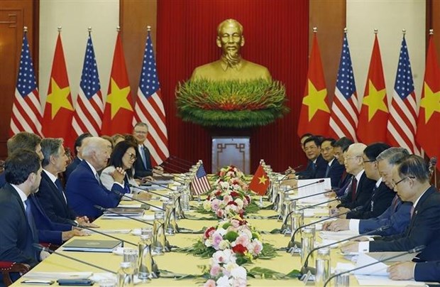 Joint Leaders’ Statement on elevating Viet Nam-U.S. ties to comprehensive strategic partnership - Ảnh 1.