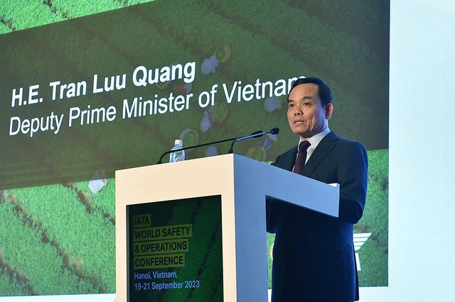 Viet Nam vows to foster collaboration in aviation safety, security  - Ảnh 1.