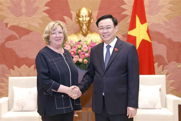 NA Chairman welcomes French legislators - Ảnh 1. NA Chairman welcomes French legislators - Ảnh 1.