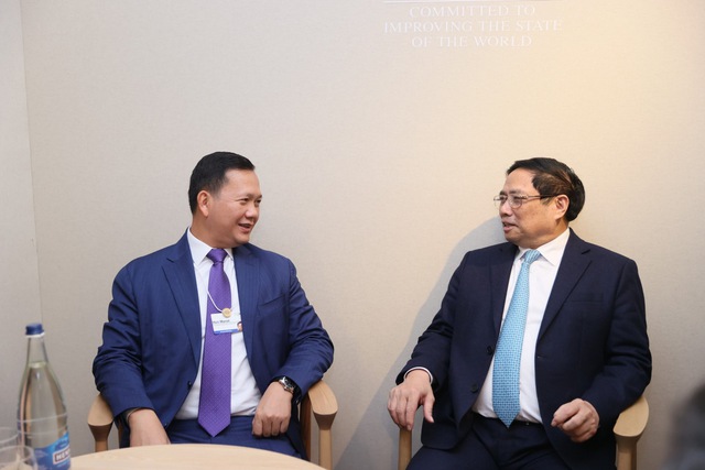 Prime Minister meets Swiss President, Cambodian counterpart in Davos - Ảnh 2.