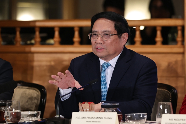 Prime Minister seeks assistance to build financial center in Viet Nam - Ảnh 1.