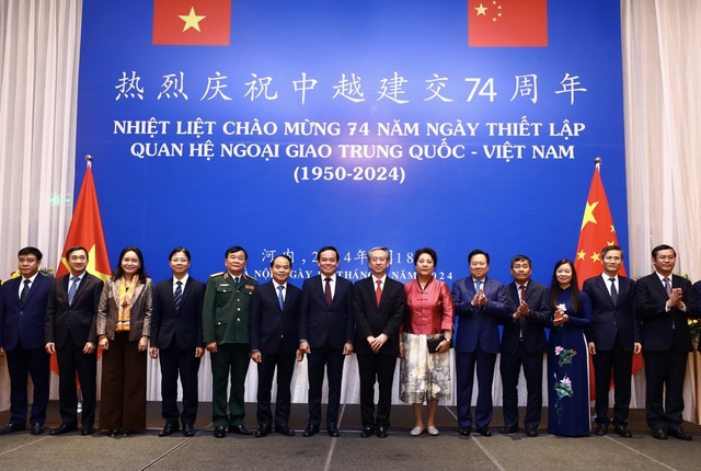 Viet Nam, China mark 74th anniversary of diplomatic ties- Ảnh 1.