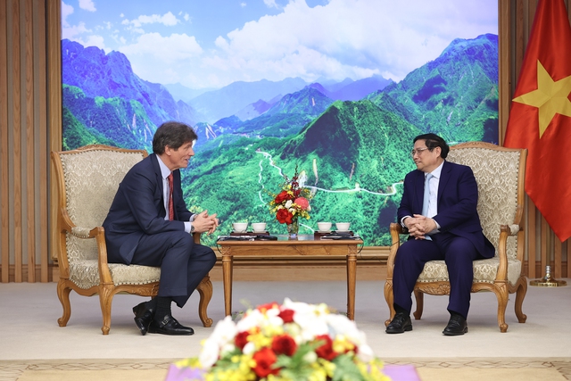PM receives U.S. Under Secretary for Economic Growth, Energy, and the Environment - Ảnh 1.