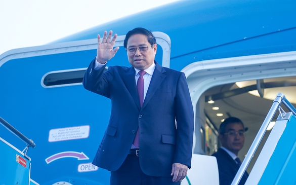 Prime Minister Pham Minh Chinh leaves for expanded BRICS Summit- Ảnh 1.