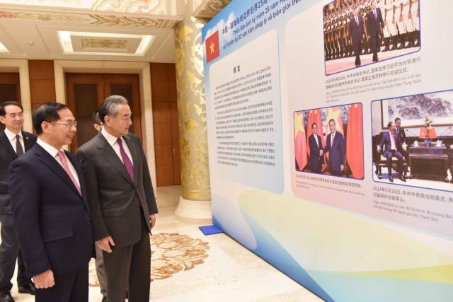 Viet Nam, China mark 15th anniversary of land border treaty- Ảnh 1.