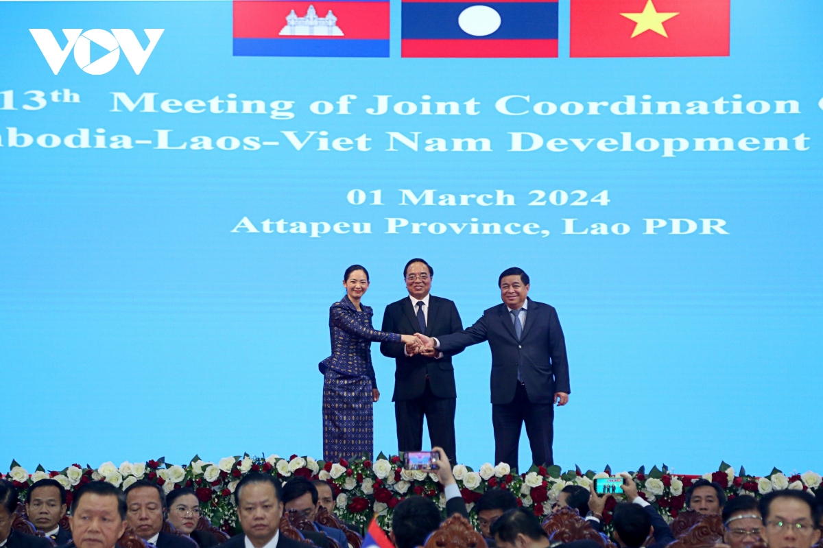 Cambodia, Laos, Viet Nam strengthen cooperation in Triangle Area