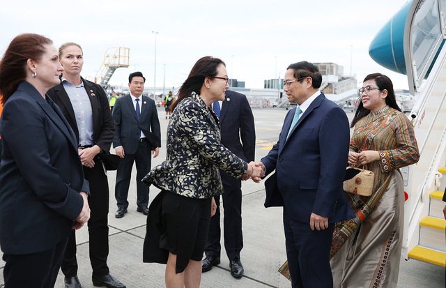 Prime Minister Pham Minh Chinh starts official visit to New Zealand- Ảnh 1.