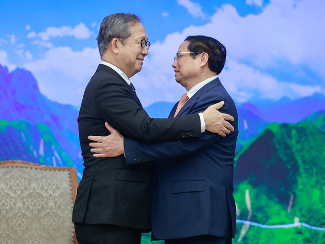 Prime Minister receives outgoing Japanese Ambassador- Ảnh 1.