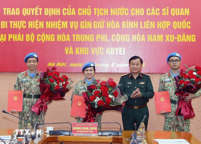 Three more Vietnamese officers sent to UN peacekeeping mission