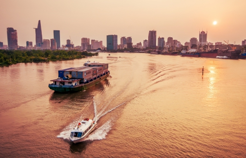 WB approves US$107 million to enhance Viet Nam's waterway transport- Ảnh 1.