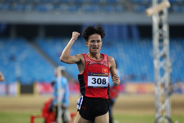 Nguyen Trung Cuong beat strong rivals to win Taiwan Athletics Open gold- Ảnh 1.