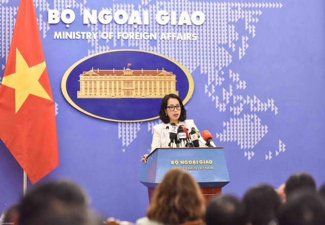 Viet Nam demands China end illegal survey operation in Vietnamese waters - Ảnh 1.