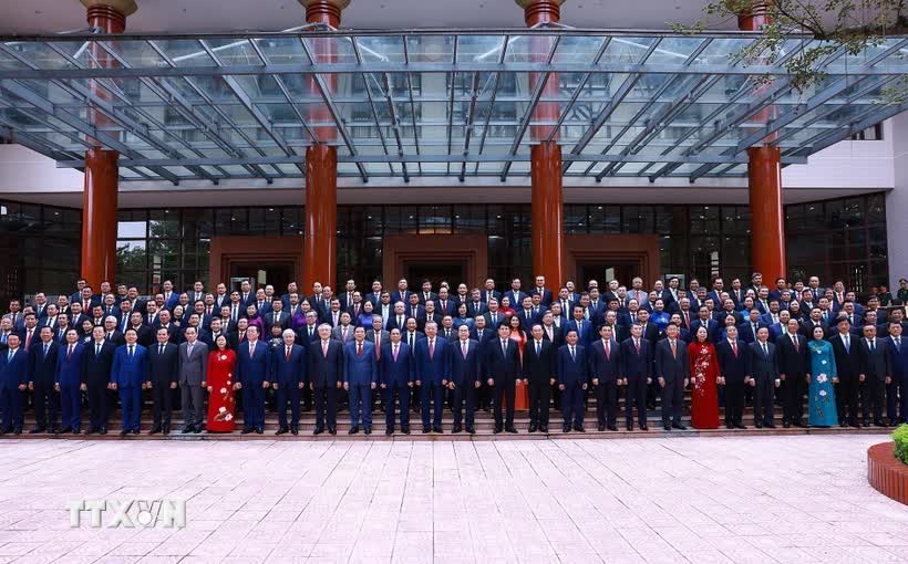 Secretariat Members Party Central Committee elects new members to Politburo, Secretariat