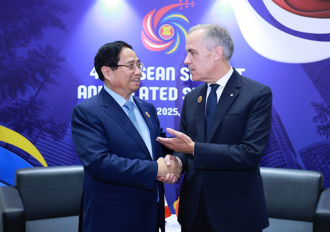 Vietnamese PM meets with Cambodian, Canadian, Brazilian leaders on sidelines of 47th ASEAN Summit- Ảnh 1. Vietnamese PM meets with Cambodian, Canadian, Brazilian leaders on sidelines of 47th ASEAN Summit- Ảnh 1.