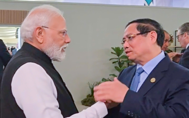 Vietnamese, Indian Prime Ministers vow to further promote substantive, effective cooperation
