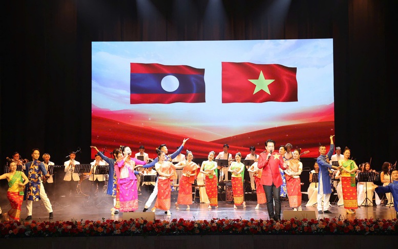State leader attend celebration of Laos
