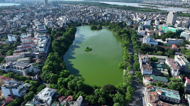 Ha Noi’s socio-economic performance shows strong momentum, resilience - Ảnh 1. Ha Noi’s socio-economic performance shows strong momentum, resilience - Ảnh 1.