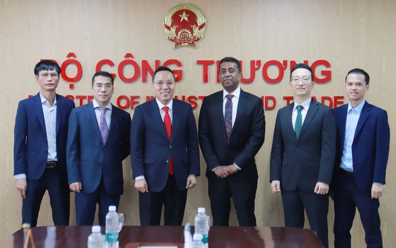 Viet Nam becomes IRENA member