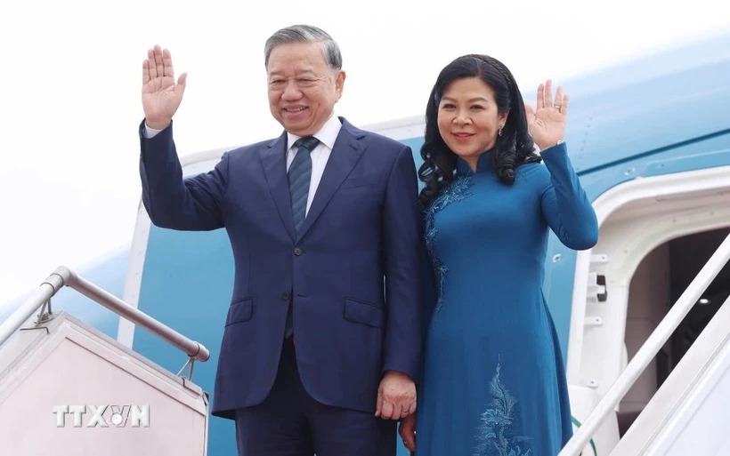 General Secretary begins official visit to Singapore