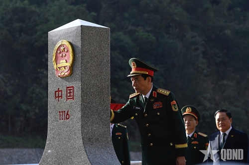 Viet Nam, China kick-start 9th defense friendship exchange - Ảnh 2.