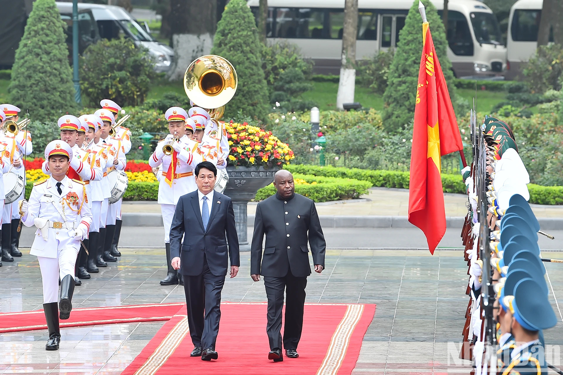 [Photos] – Official welcome ceremony for Burundian President- Ảnh 3.