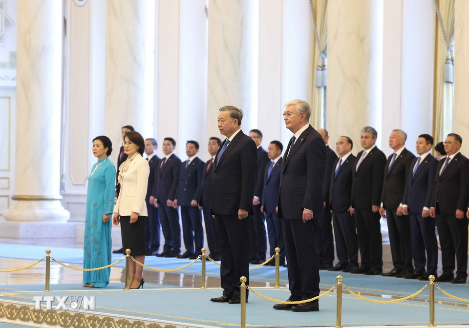Official welcome ceremony for top Vietnamese leader To Lam in Kazakhstan- Ảnh 6. Official welcome ceremony for top Vietnamese leader To Lam in Kazakhstan- Ảnh 6.